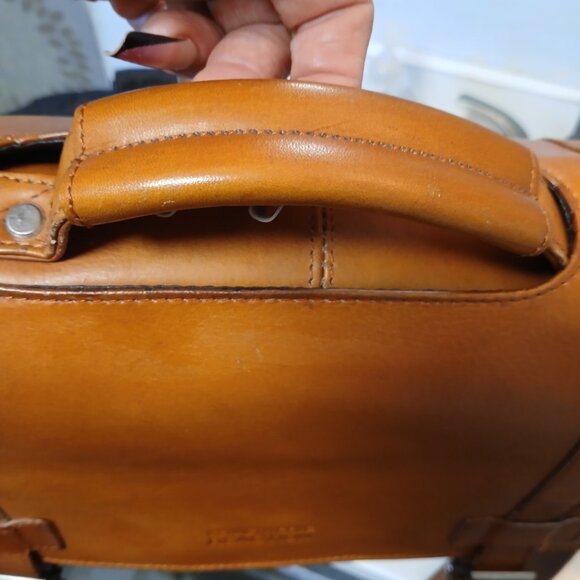 Kenneth Cole Reaction Tan Laptop Bag - Picture 2 of 15
